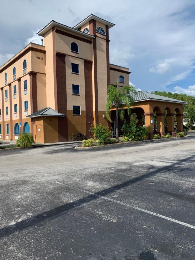 Econo Lodge Wesley Chapel Exterior photo