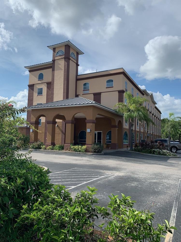 Econo Lodge Wesley Chapel Exterior photo