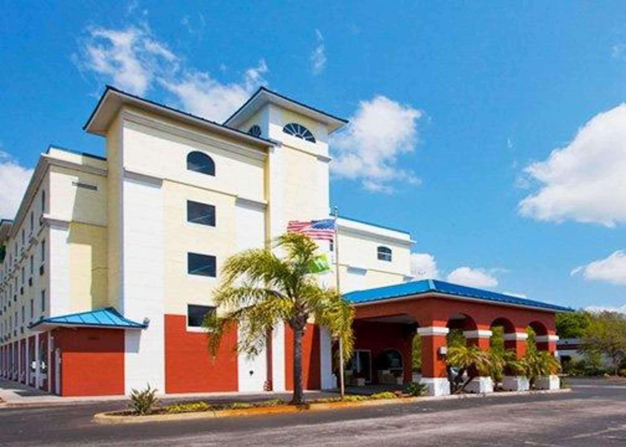 Econo Lodge Wesley Chapel Exterior photo